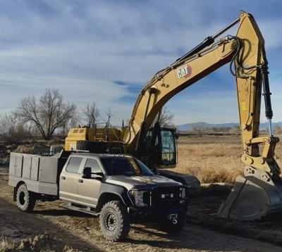Ford F550 Service Truck Cat Excavator